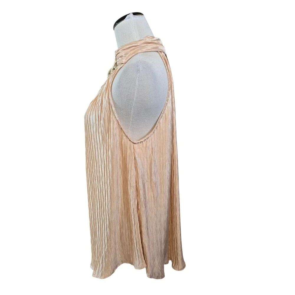 Umgee Champagne Pink Crinkle Pleat Halter Top Chain Neck A0916 Size M NEW‎